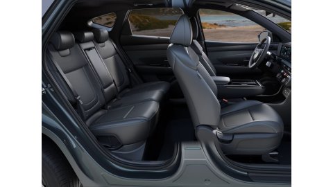 HYUNDAI TUCSON 1.6T 48V 160PS 6MT 2WD PREMIUM