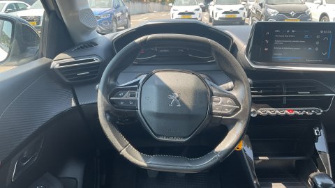 Peugeot 208 Active 1.5 100PS 2022