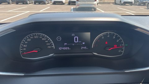 Peugeot 208 Active 1.5 100PS 2022