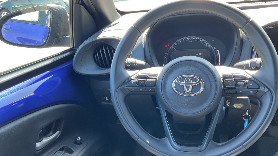 TOYOTA AYGO X X-PLAY 1.0 72PS 2025