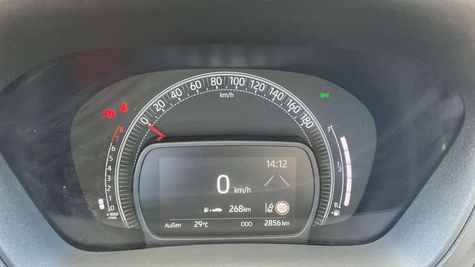TOYOTA AYGO X X-PLAY 1.0 72PS 2025