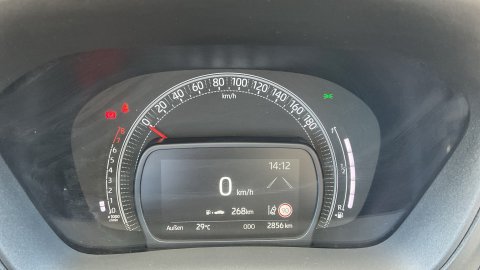 TOYOTA AYGO X X-PLAY 1.0 72PS 2025