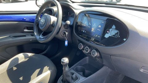 TOYOTA AYGO X X-PLAY 1.0 72PS 2025