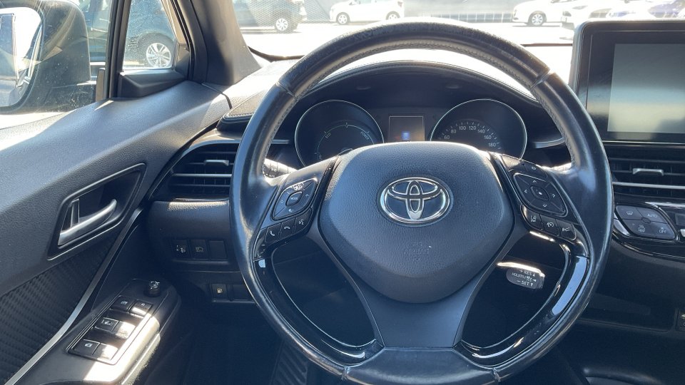 TOYOTA C-HR C-ENTER 1.8 122PS 2018