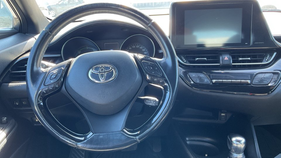 TOYOTA C-HR C-ENTER 1.8 122PS 2018