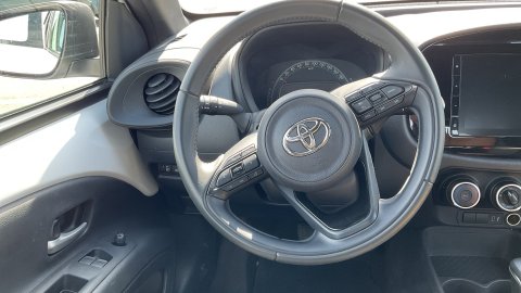 TOYOTA AYGO X X-PLAY 1.0 72PS 2025
