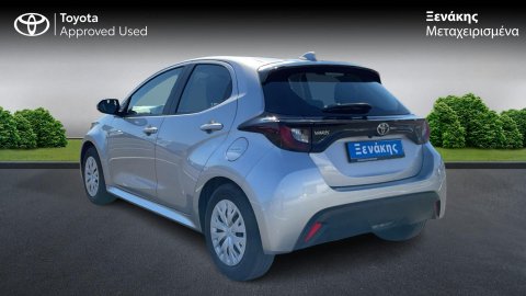 TOYOTA YARIS BUSINESS HYBRID 1.5 116PS 2025