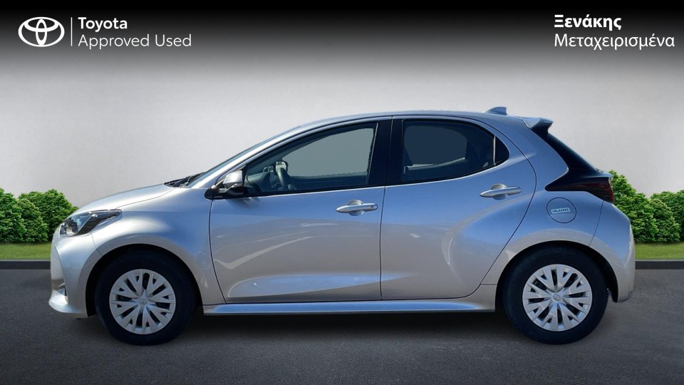 TOYOTA YARIS BUSINESS HYBRID 1.5 116PS 2025