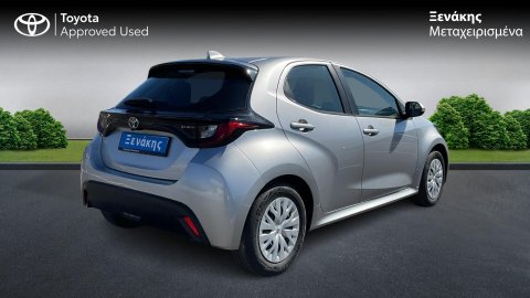 TOYOTA YARIS BUSINESS HYBRID 1.5 116PS 2025