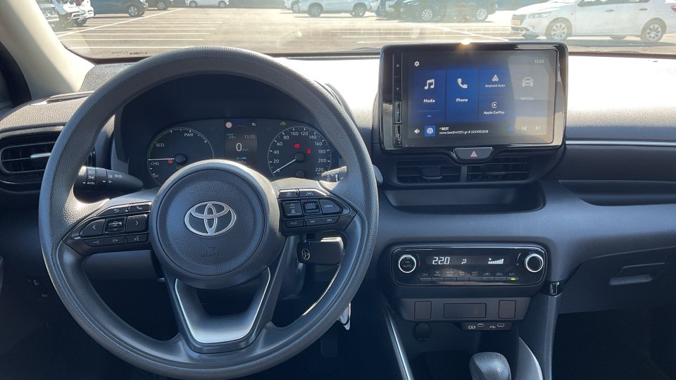 TOYOTA YARIS BUSINESS HYBRID 1.5 116PS 2025