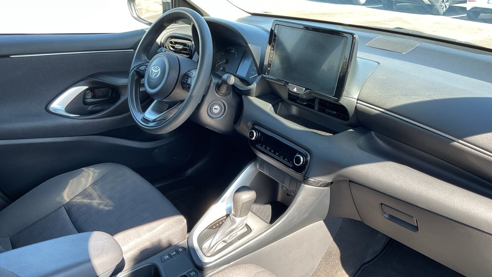 TOYOTA YARIS BUSINESS HYBRID 1.5 116PS 2025
