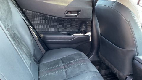TOYOTA C-HR GR SPORT HYBRID 1.8 140PS