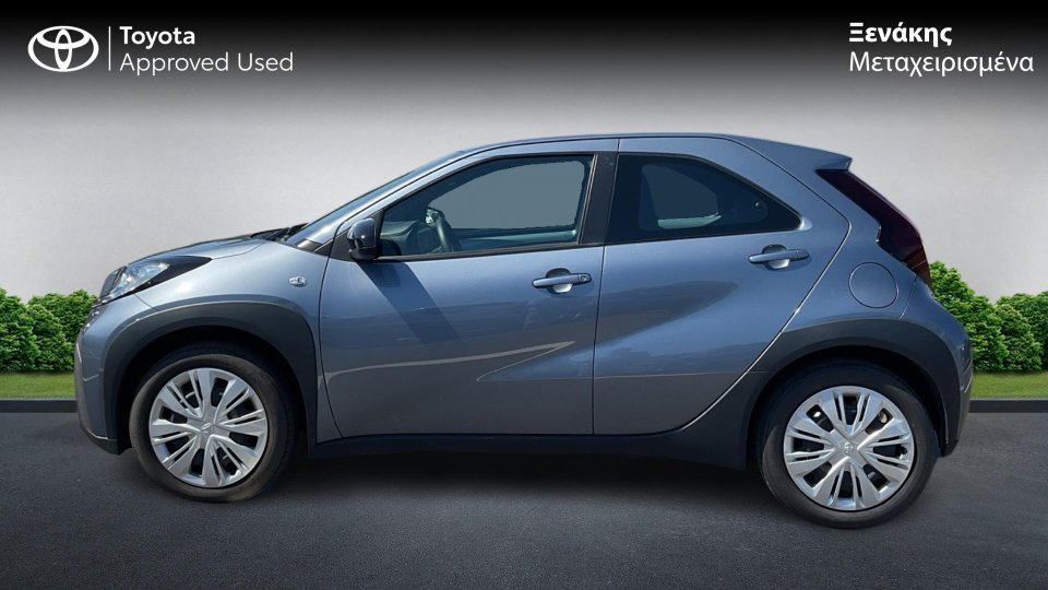 TOYOTA AYGO X X-PLAY 1.0 72PS 2025