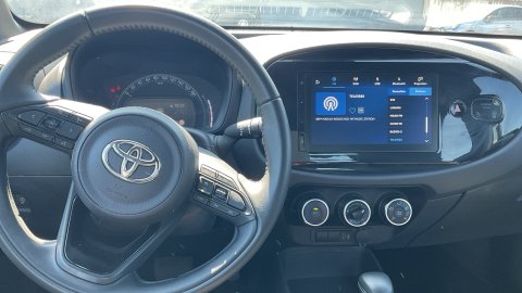 TOYOTA AYGO X X-PLAY 1.0 72PS 2025
