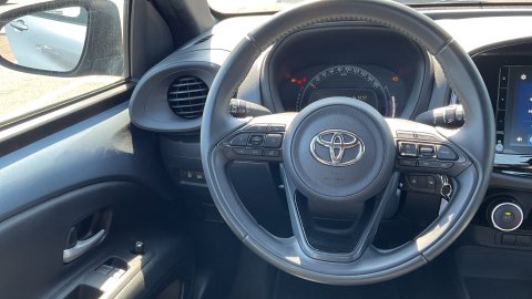 TOYOTA AYGO X X-PLAY 1.0 72PS 2025