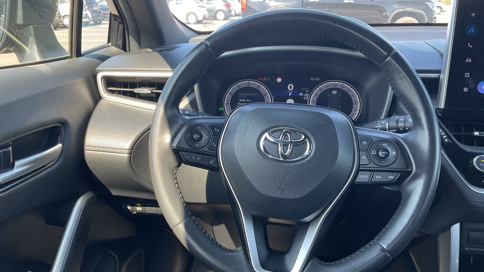 TOYOTA COROLLA CROSS ACTIVE PLUS HYBRID 2.0 197PS 2023