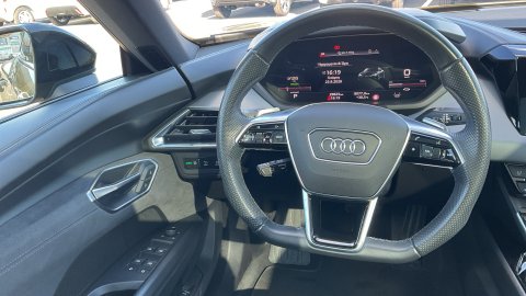Audi e-tron GT QUATTRO 837KWH 476PS 2022