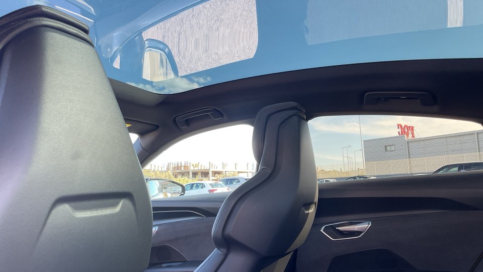 Audi e-tron GT QUATTRO 837KWH 476PS 2022