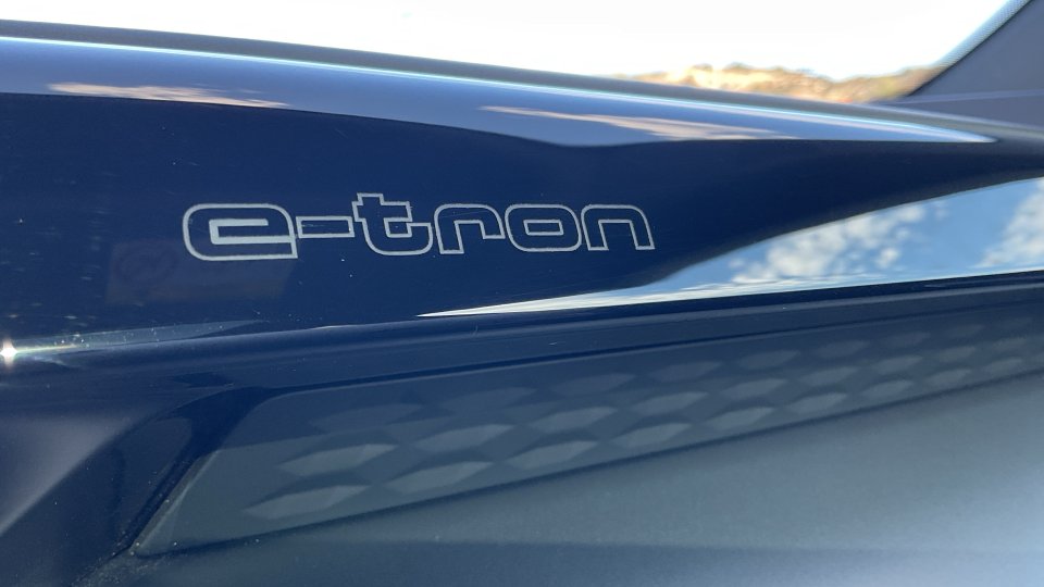 Audi e-tron GT QUATTRO 837KWH 476PS 2022