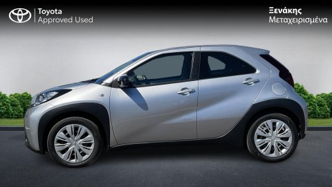 TOYOTA AYGO X X-PLAY 1.0 72PS 2025
