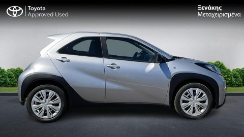 TOYOTA AYGO X X-PLAY 1.0 72PS 2025