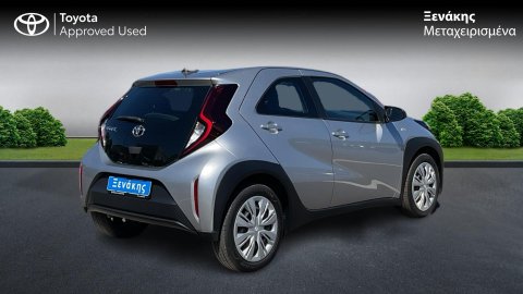TOYOTA AYGO X X-PLAY 1.0 72PS 2025
