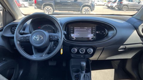 TOYOTA AYGO X X-PLAY 1.0 72PS 2025