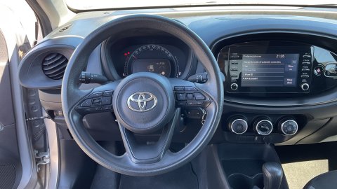 TOYOTA AYGO X X-PLAY 1.0 72PS 2025