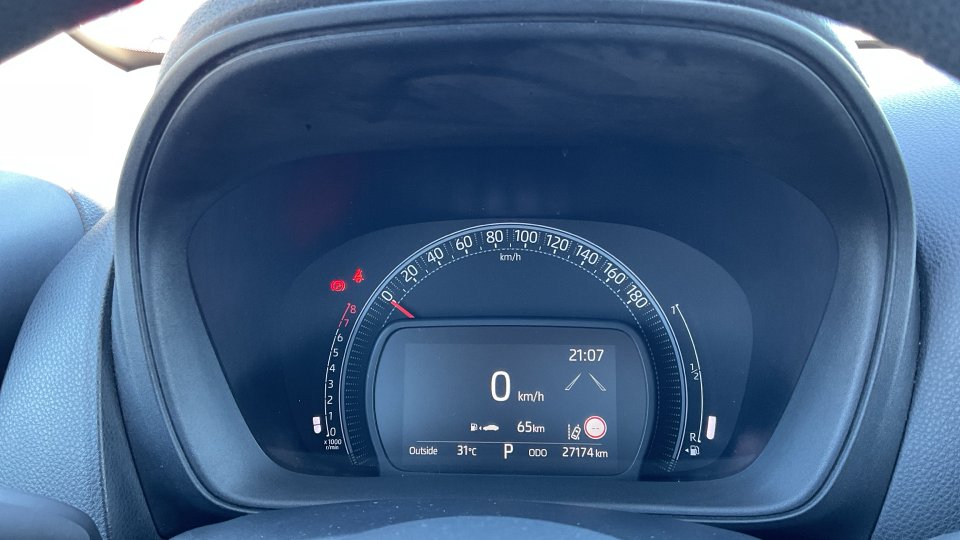 TOYOTA AYGO X X-PLAY 1.0 72PS 2025