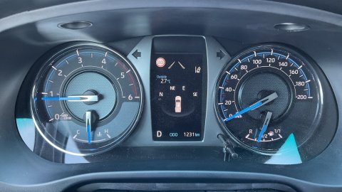 TOYOTA HILUX INVINCIBLE A/T HYBRID 2025 2.8 204PS