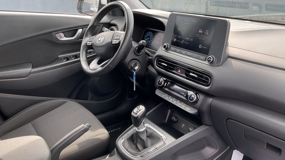 HYUNDAI KONA PREMIUM 2023 1.0 120PS