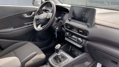 HYUNDAI KONA PREMIUM 2023 1.0 120PS