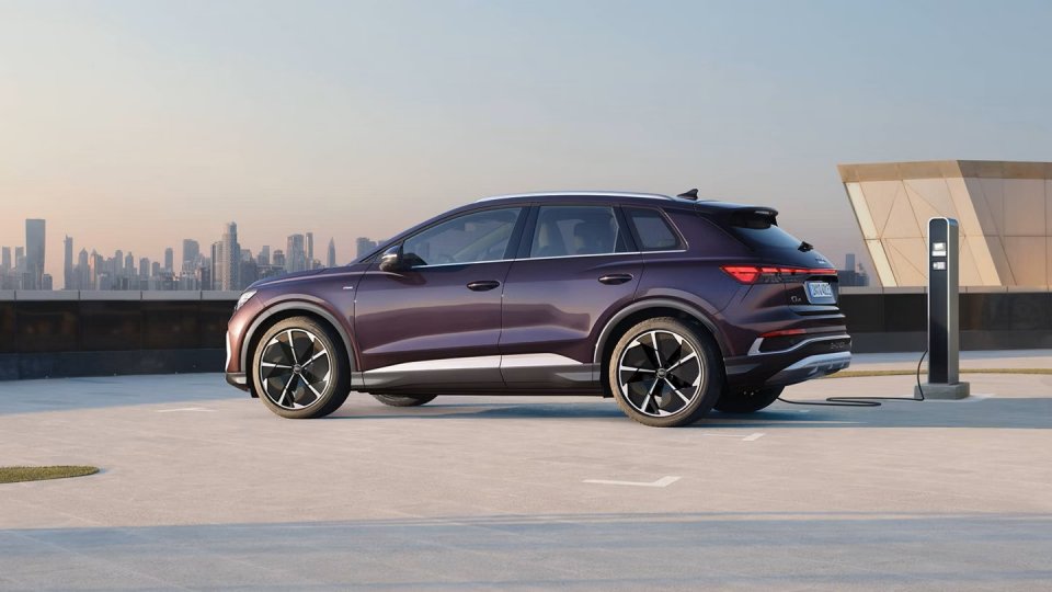 AUDI Q4 E-TRON BUSINESS 204HP 