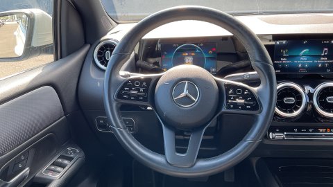 MERCEDES B180 BUSINESS 2022 1.3 136PS