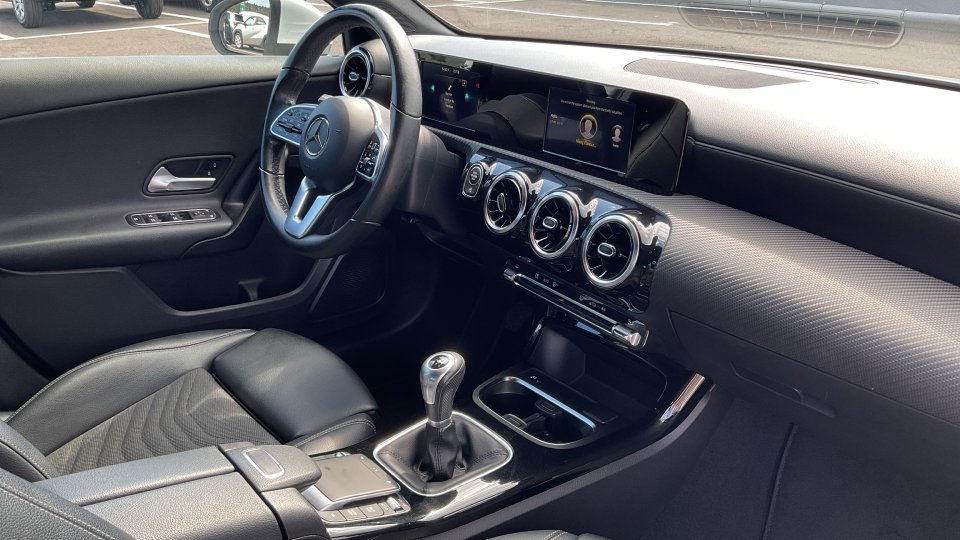 MERCEDES A180 STYLE 2021 1.5 116PS