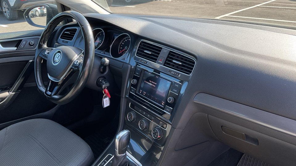 VOLKSWAGEN GOLF 2017 1.0 116PS