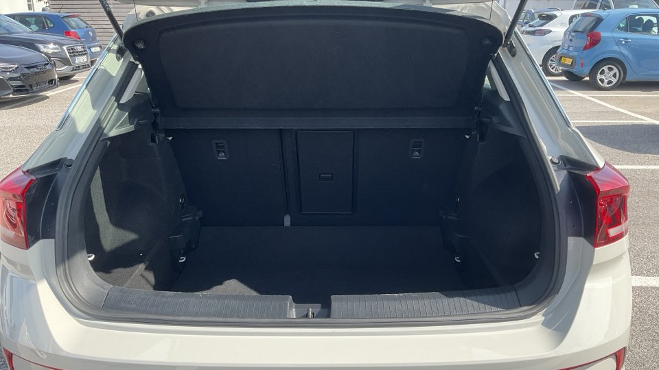 VOLKSWAGEN T-ROC LIFE 2024 1.5 150PS 