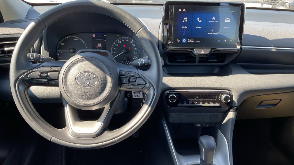 TOYOTA YARIS ACTIVE HYBRID 2026 1.5 116PS