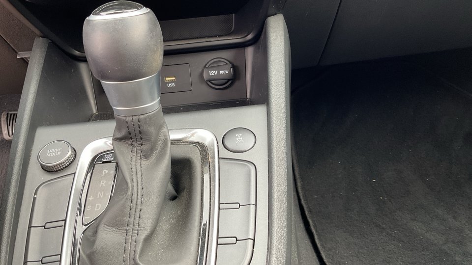 HYUNDAI KONA PREMIUM 2021 198PS