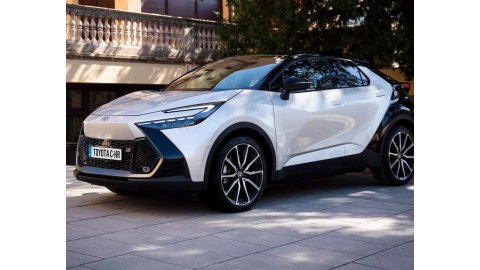CHR 1.8 HEV C-ULT