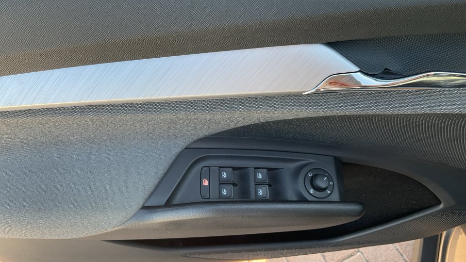 SKODA ENYAQ 2022 180PS