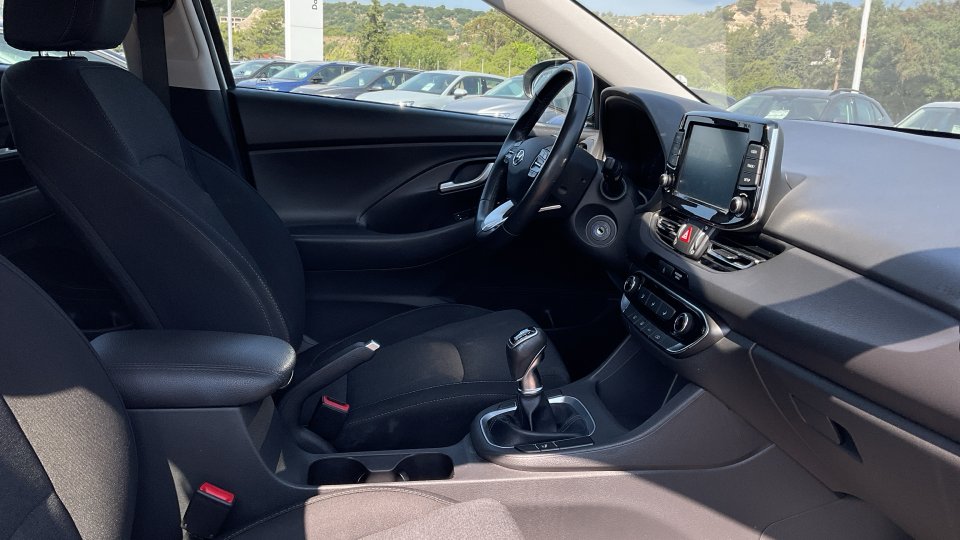 HYUNDAI I30 PREMIUM 2021 110PS