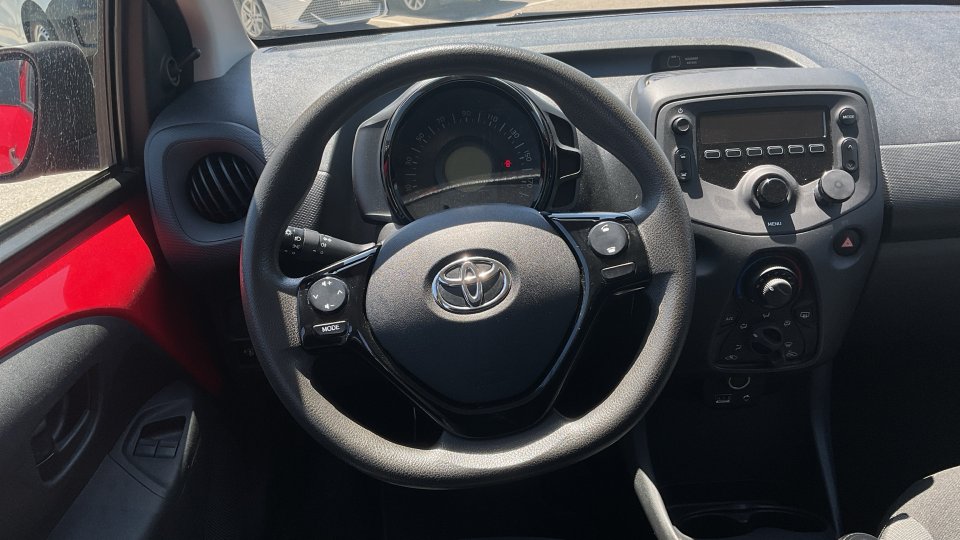 TOYOTA AYGO 2021 72PS