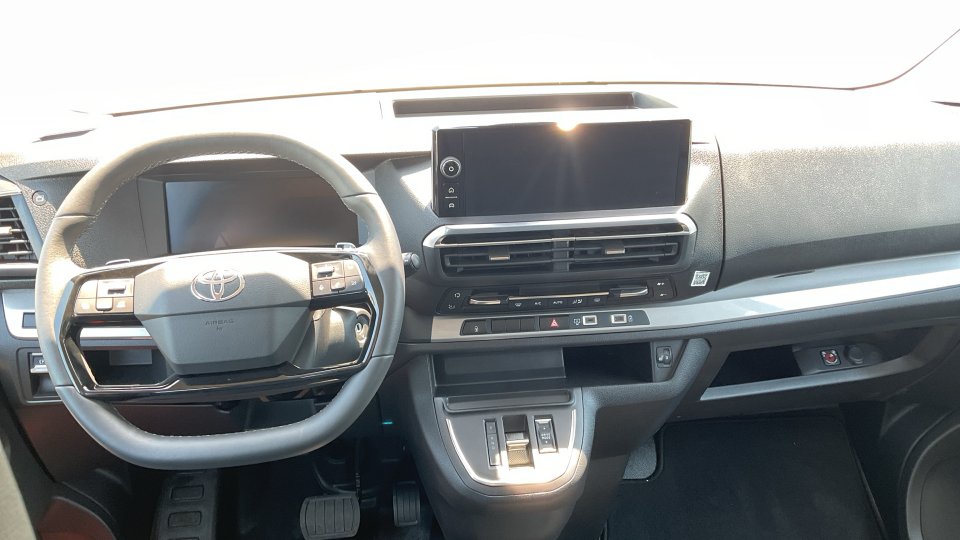 TOYOTA PROACE VERSO 9SEATS 2024 136PS 