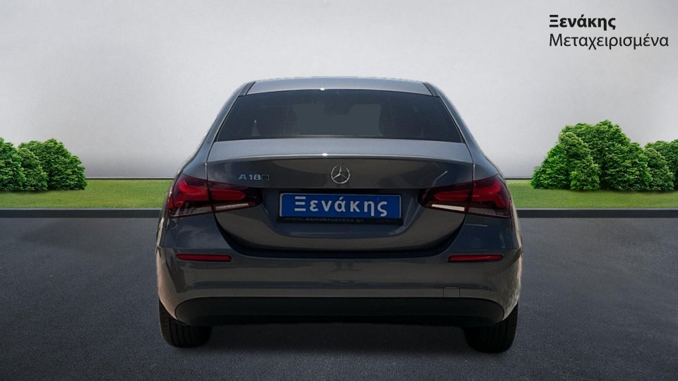 MERCEDES A180 2021 136PS
