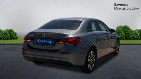 MERCEDES A180 2021 136PS