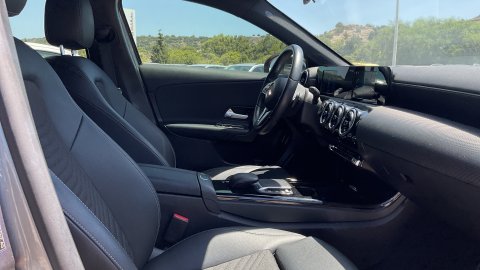 MERCEDES A180 2021 136PS
