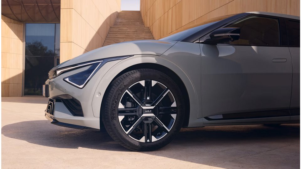 EV6 TITANIUM RWD 170PS