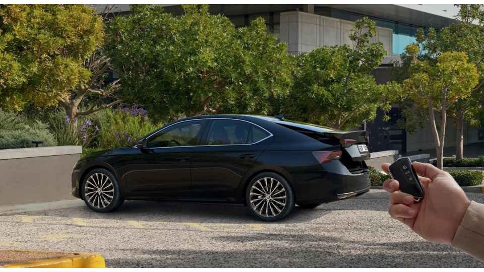 SKODA OCTAVIA GRAND COUPE ESSENCE 1.5 TSI m-HEV 116PS DSG7