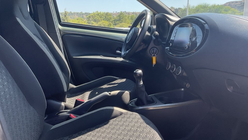 TOYOTA AYGO X X-PULSE 2023 72PS